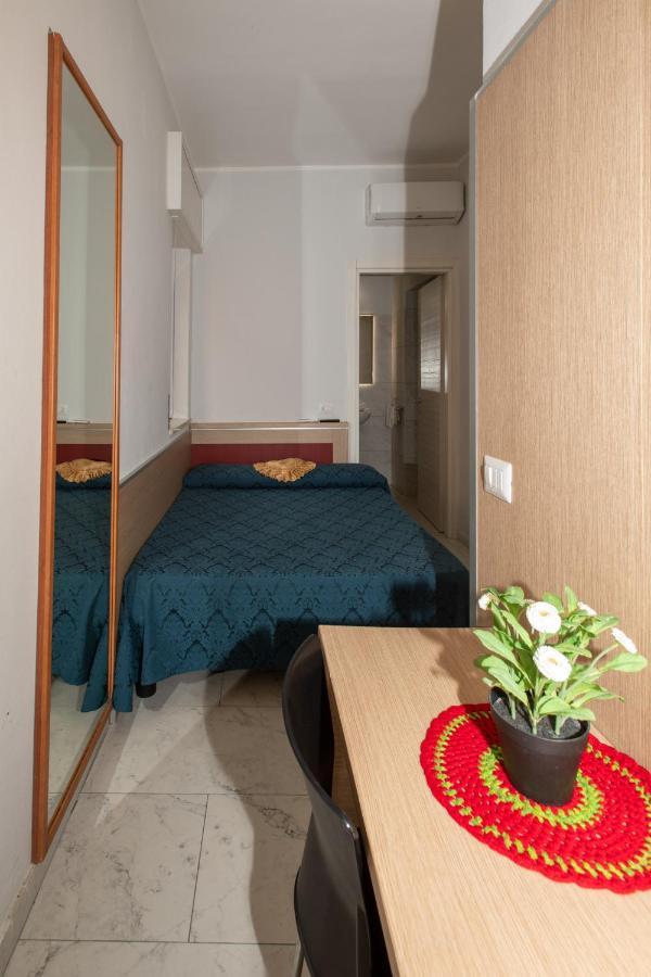 Small Double Room,1499036773:JPEG